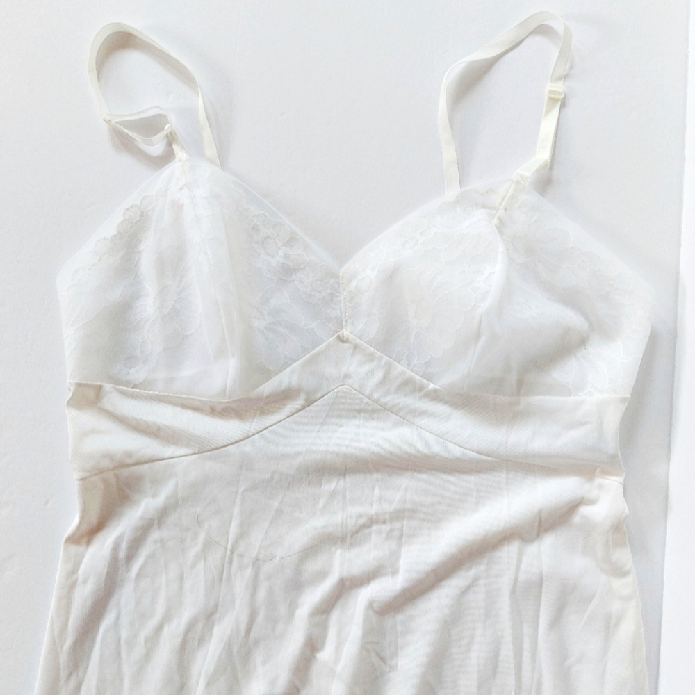 Vintage Boudoir 90s Sheer Mid‎ Length Lace Bust White Slip Vanity Fair Size 34